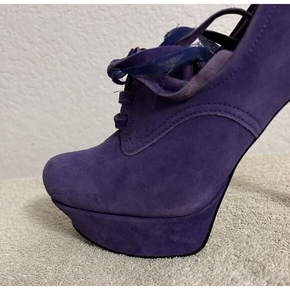 GUESS Women's 5M Purple Suede High Heels - Picture 5 of 13